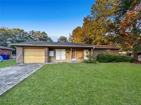 312 Lake St, New Llano, LA 71461