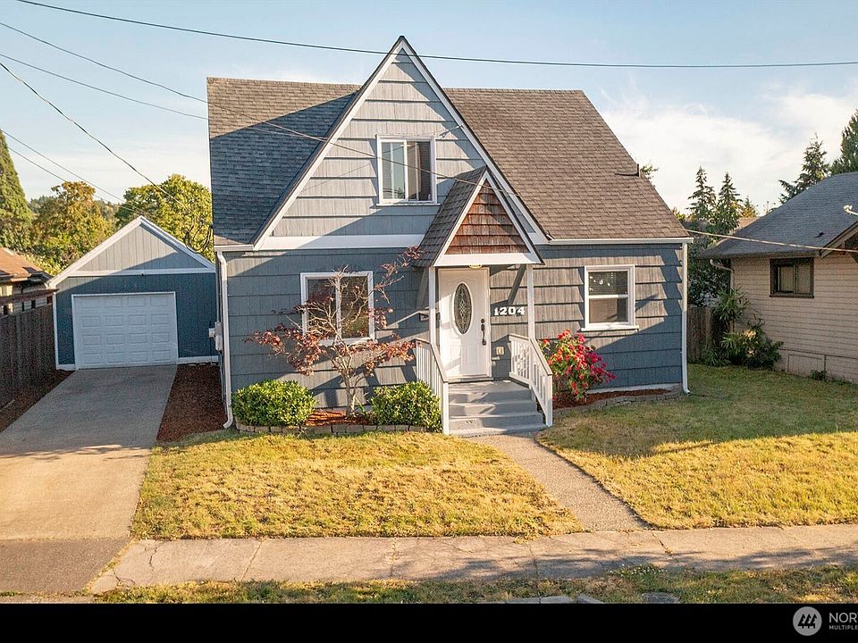 1st image of 1204 4th Avenue SE