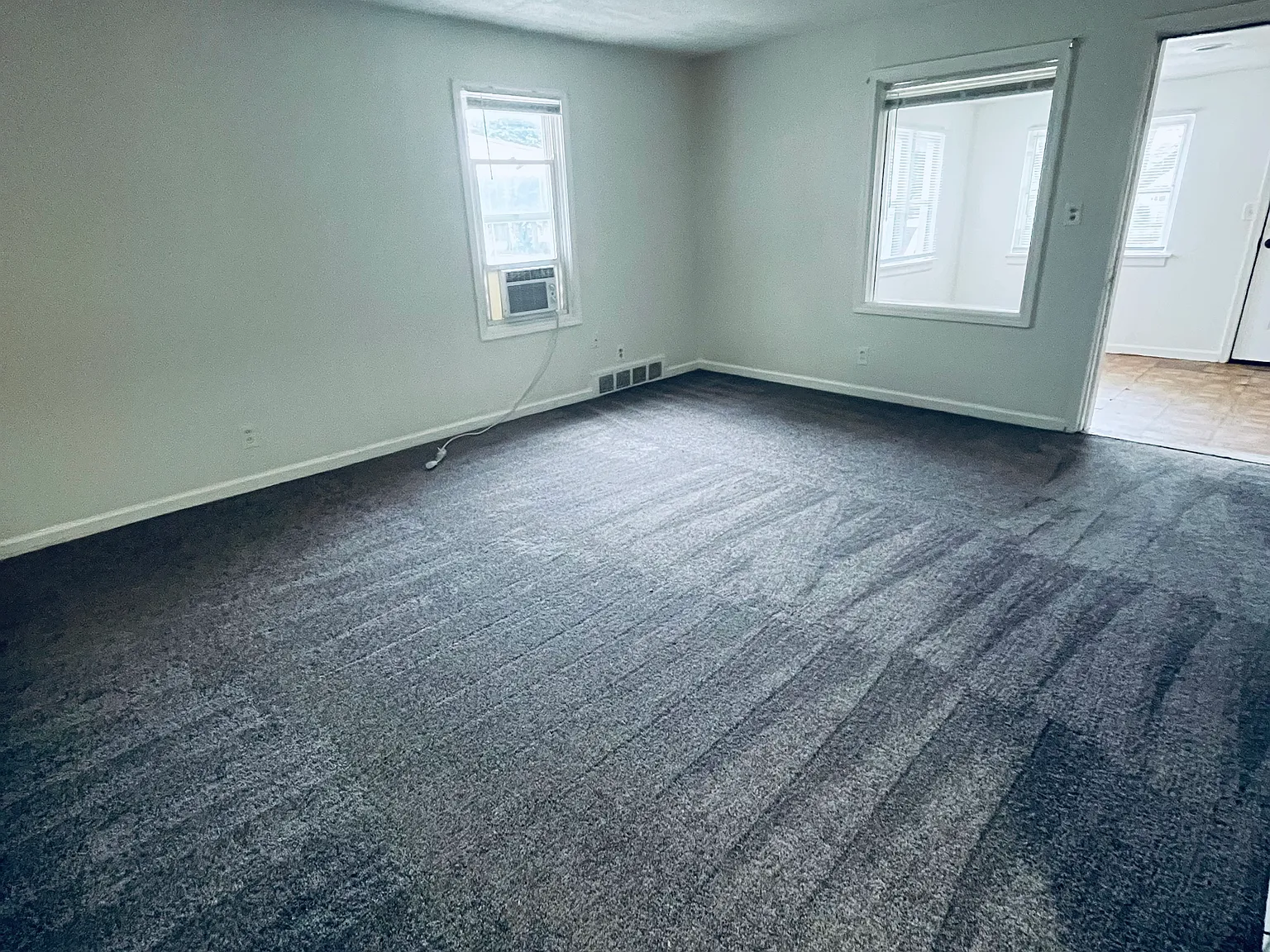 4 bed, 1250 sqft, $1,750 — Photo 2