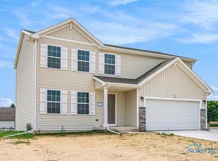 383 Douglas Dr, Liberty Center, OH