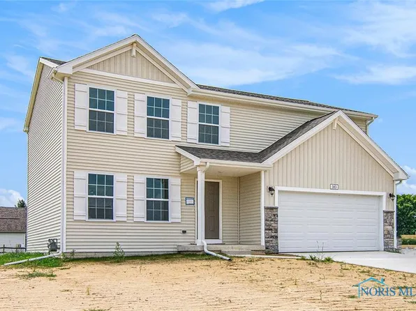 383 Douglas Dr, Liberty Center, OH 43532