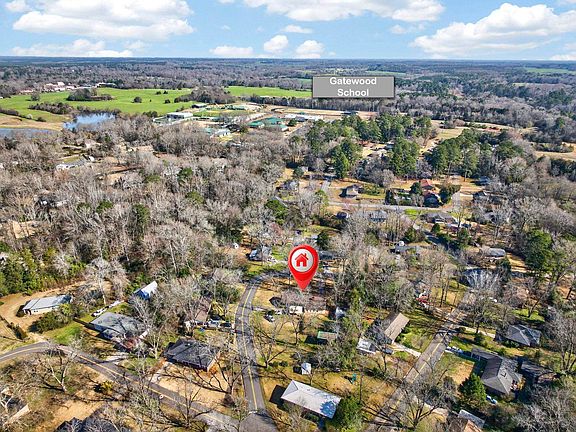 4th image of 104 Parkway Dr
