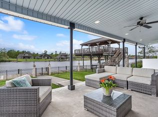 11577 Home Port Dr, Saint Amant, LA 70774