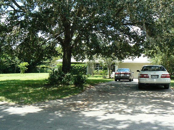4th image of 18549 Lake Emma Dr