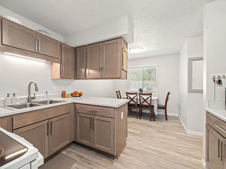 1 Horizon Heights Rd — Photo 12
