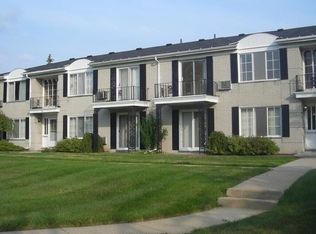 100 W Hickory Grove Rd, Bloomfield Hills, MI 48304