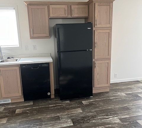 2nd image of 1826 Fenway Dr #148