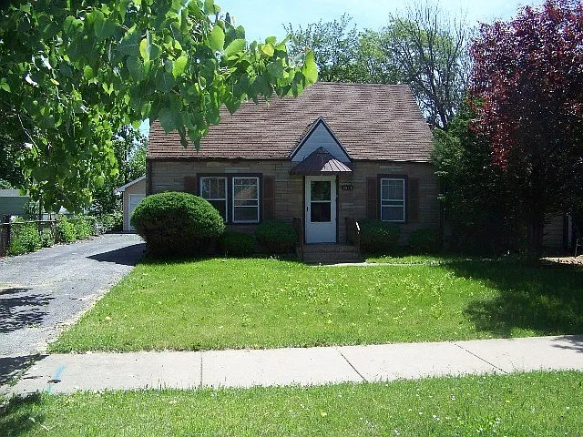 8541 Meade Ave photo 1
