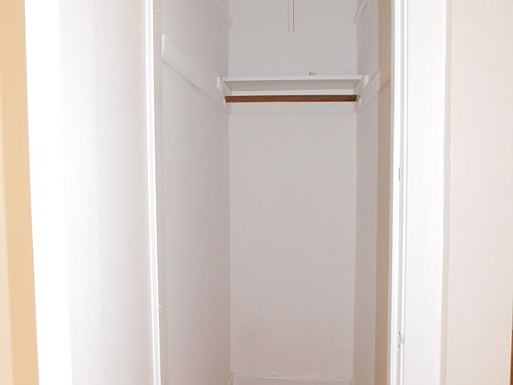 3rd image of 1914 W Morse Ave #30