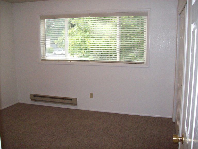 1615 Camas St Blackfoot, ID, 83221 Apartments for Rent Zillow