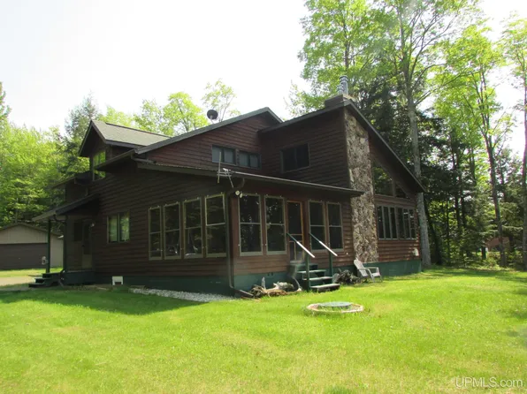 20517 Park Rd, Skanee, MI 49962
