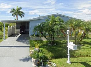 488 Maplewood Ln, Naples, FL 34112