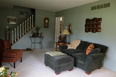 5th image of 1043 Carol Ave