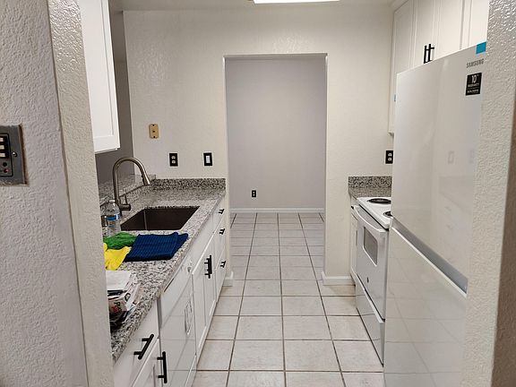 4th image of 39997 Cedar Blvd Unit 146