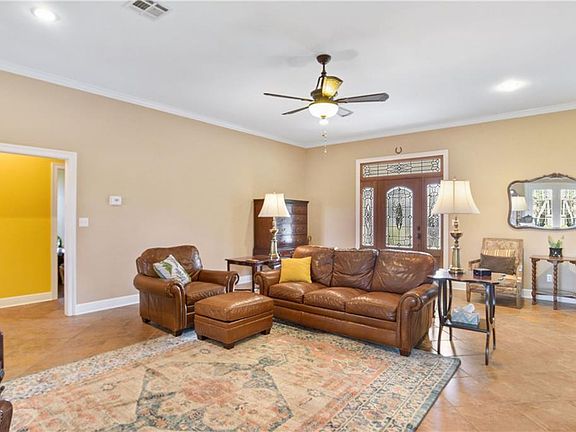 4th image of 4529 Shelly Ln