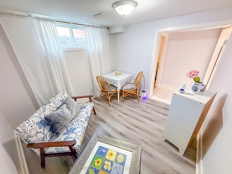 14 Gooch Ct #LOWER LEVEL — Photo 10