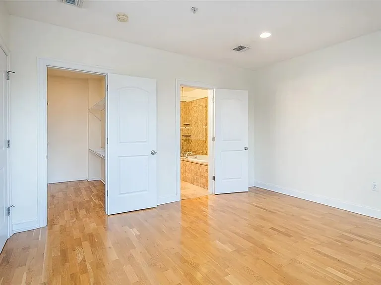 7716 Kennedy Blvd #1E — Photo 14