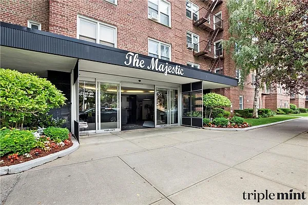 Sold by Triplemint | media 13