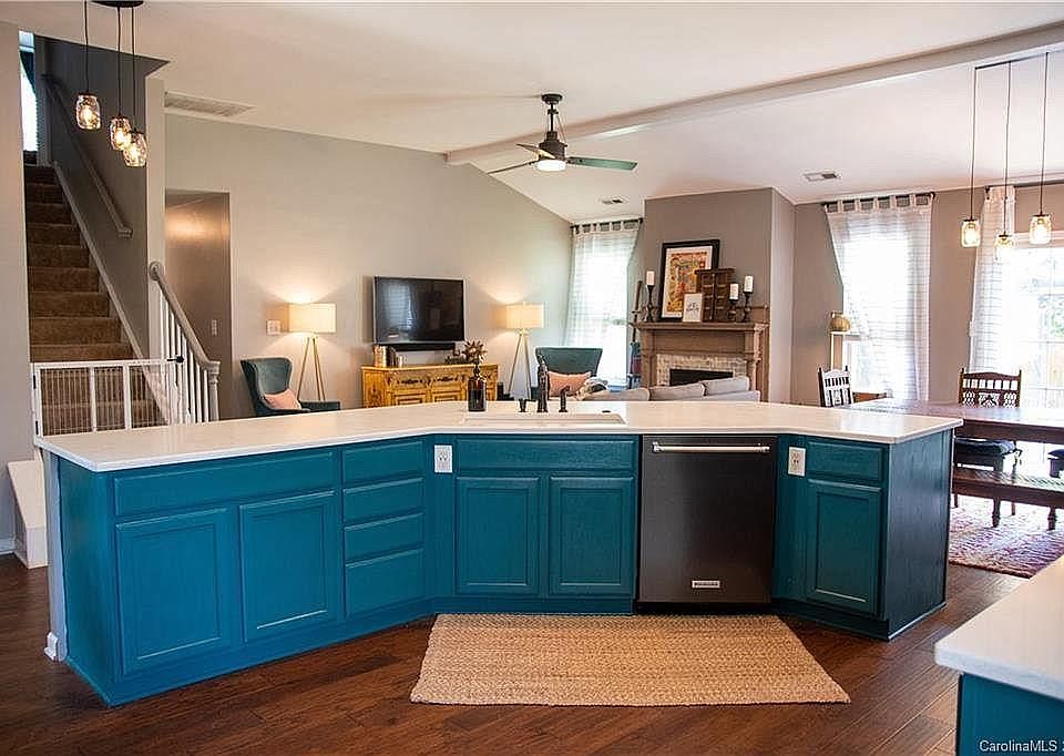 Kitchen with huge island