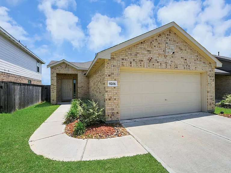 9206 Burnet Fields Dr — Photo 5