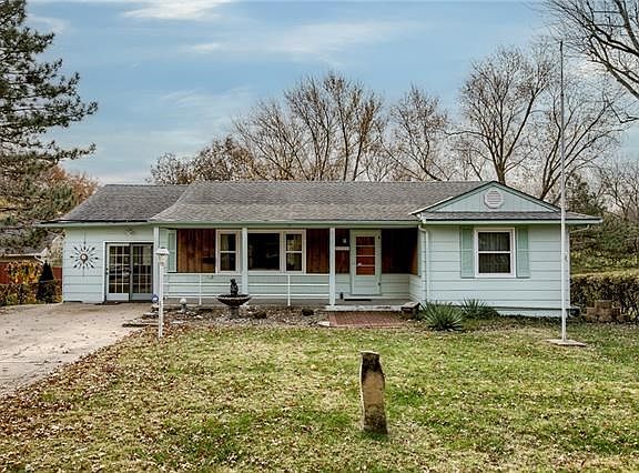 2nd image of 3015 Hagemann St