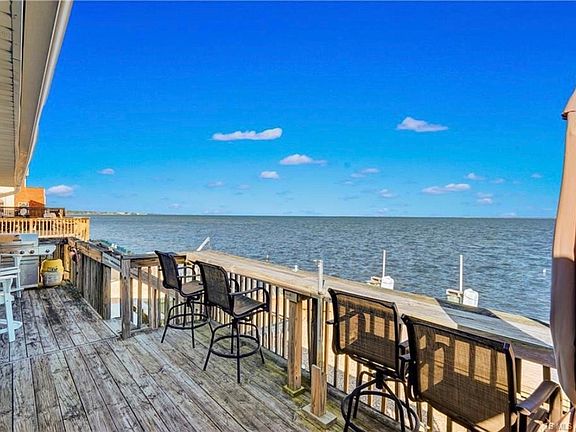 5th image of 351 Bay Shore Dr