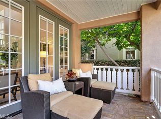 16 Bayleaf Ln, Irvine, CA 92620