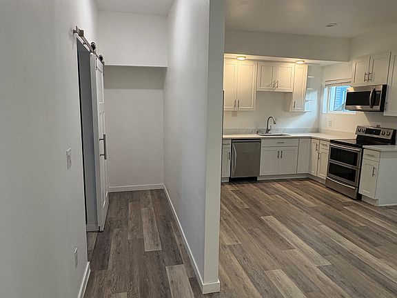 3rd image of 1502 Walnut St #3