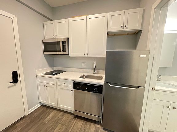 4th image of 5242 N Winthrop Ave #308