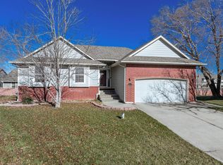 414 S Stoney Point Cir, Wichita, KS 67209