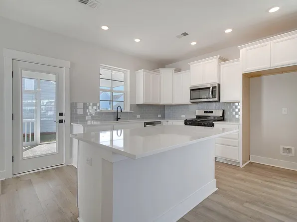 517 Ivy Green Ln, Summerville, SC 29486