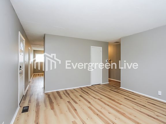 4th image of 615 S Green St