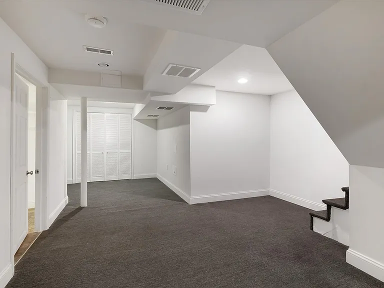304 Winding Way — Photo 30
