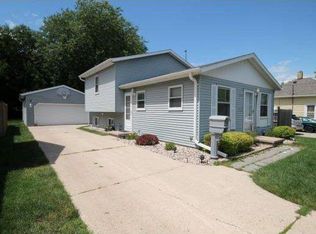 2323 Ashland St, Oshkosh, WI 54901