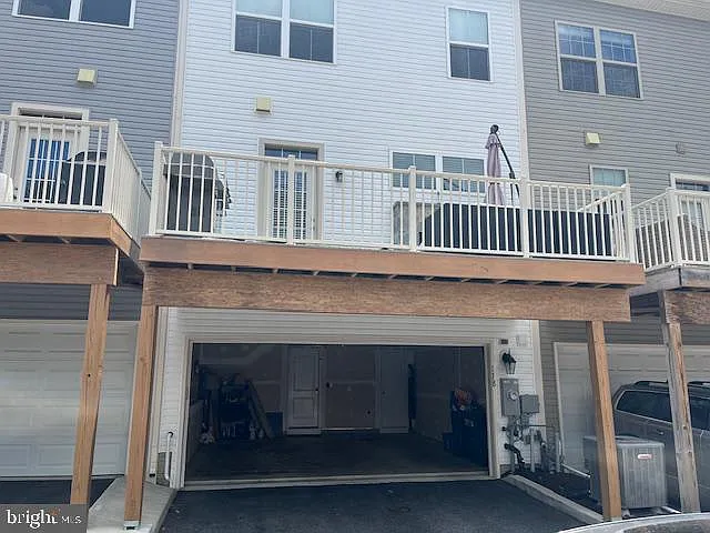 118 Vanguard Ln — Photo 21