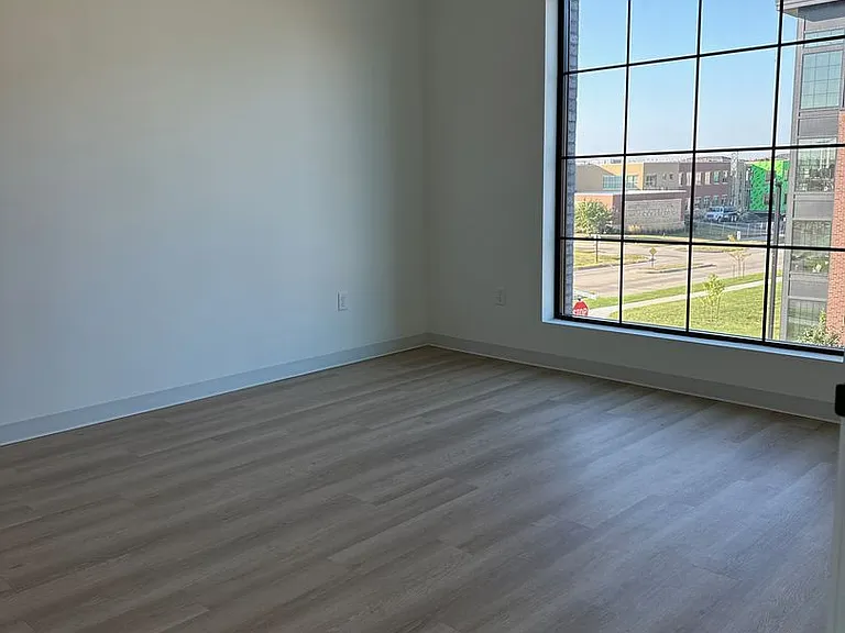District Place — Photo 16