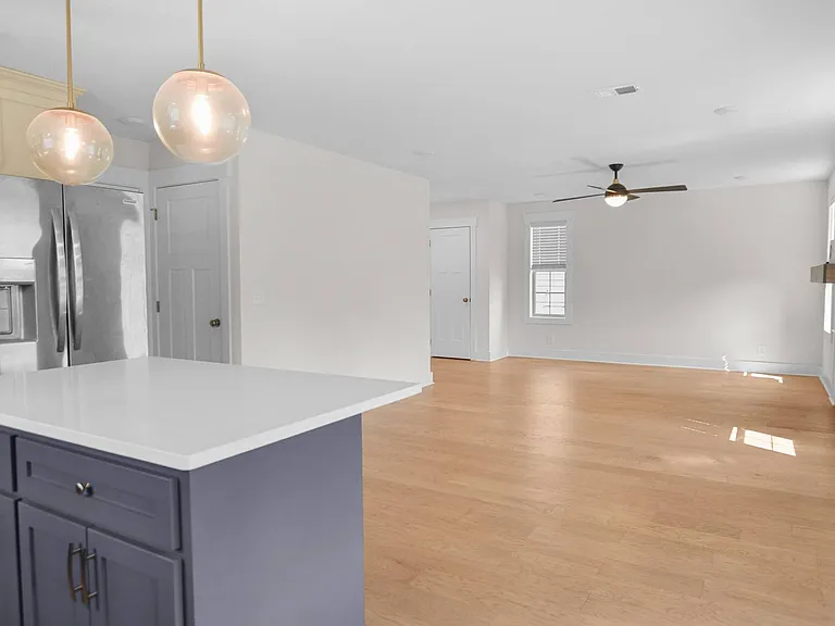 393 Frontier Dr — Photo 11