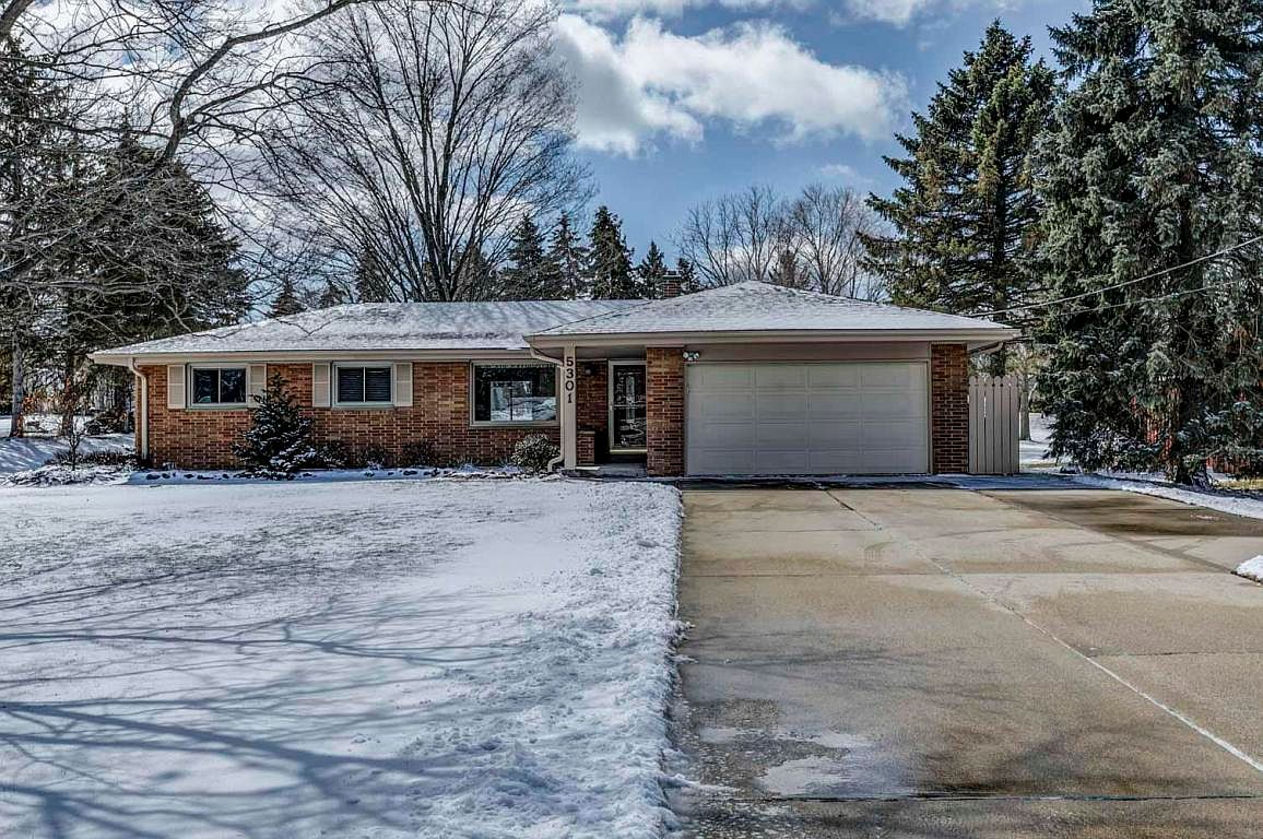 5301 Twin Elms Dr Racine Wi 53406 Zillow