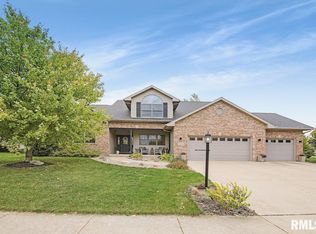 1604 Santa Fe Rd, Washington, IL 61571