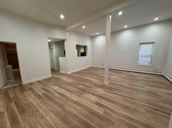 11 Bismarck St, Jamaica Plain, MA 02130
