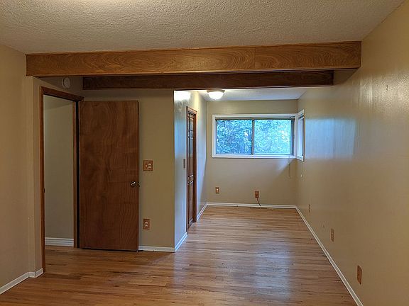 Master bedroom sitting area/office