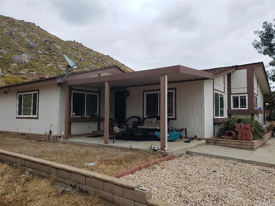 1st image of 26090 Amanda Ave