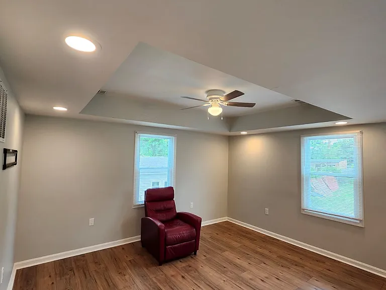 4420 Furley Ave #2 — Photo 4