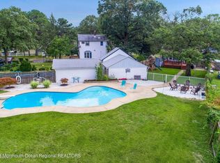 1 8th St, Hazlet Township, NJ 07734