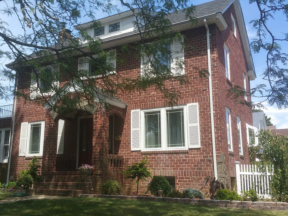 1st image of 180 St 112 Ave
