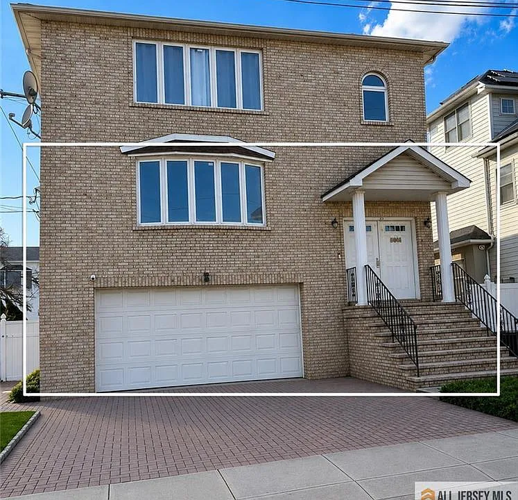 217 Van Buren St
