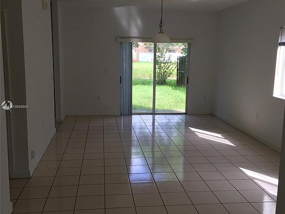 3rd image of 1064 NE 41st Ave #0