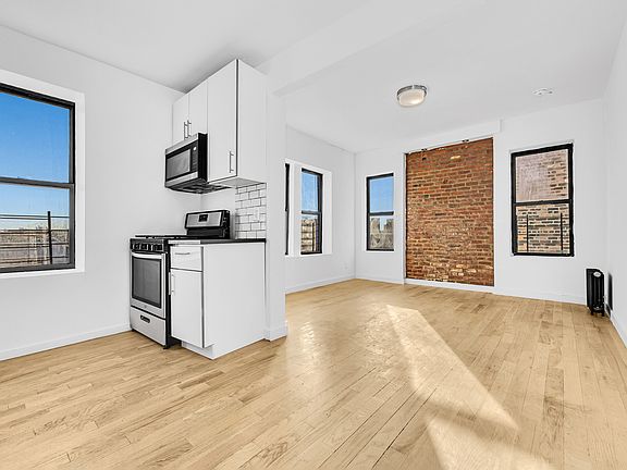 2nd image of 220 E 23rd St APT 4L