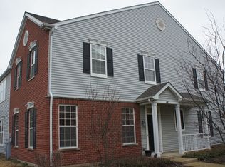 147 Springbrook Trl S, Oswego, IL 60543