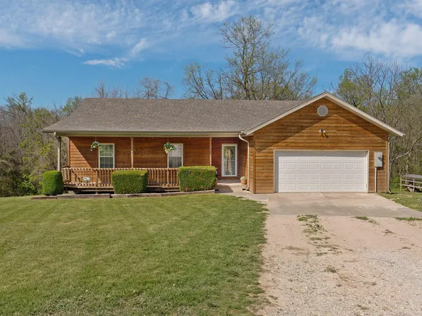 1865 N College Circle, Morrisville, MO 65645